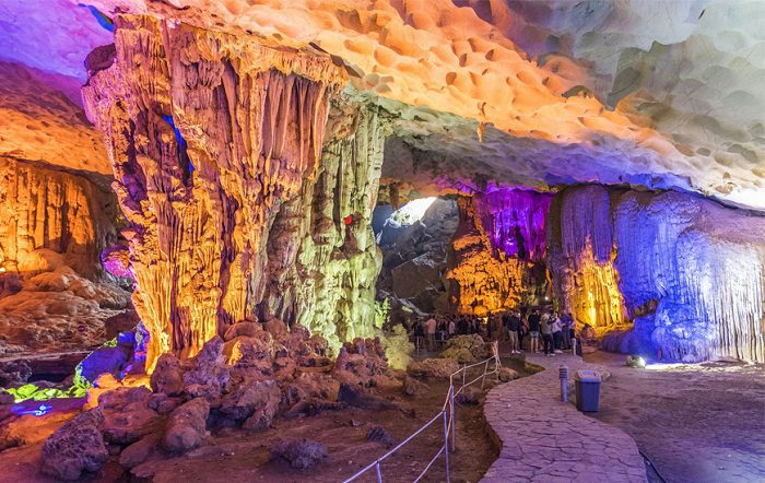 Les plus belles grottes de la baie d’Halong