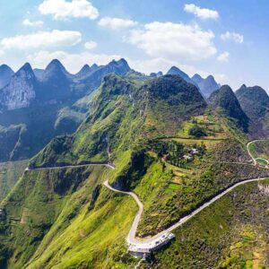 Route de Ha Giang à Cao Bang - un des meilleurs itinéraires de randonnée à moto du nord du Vietnam