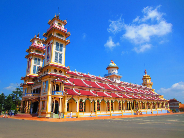Le temple Cao Dai ( Saint-Siège de Tay Ninh ), un des temples les plus particuliers du Viêt Nam - Guide de voyage complet